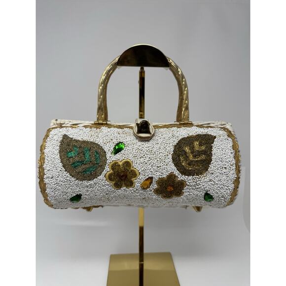 Unbranded Handbags - Vintage Midas of Miami? White Vinyl Wicker Micro Beaded Round Purse Metal Handle
